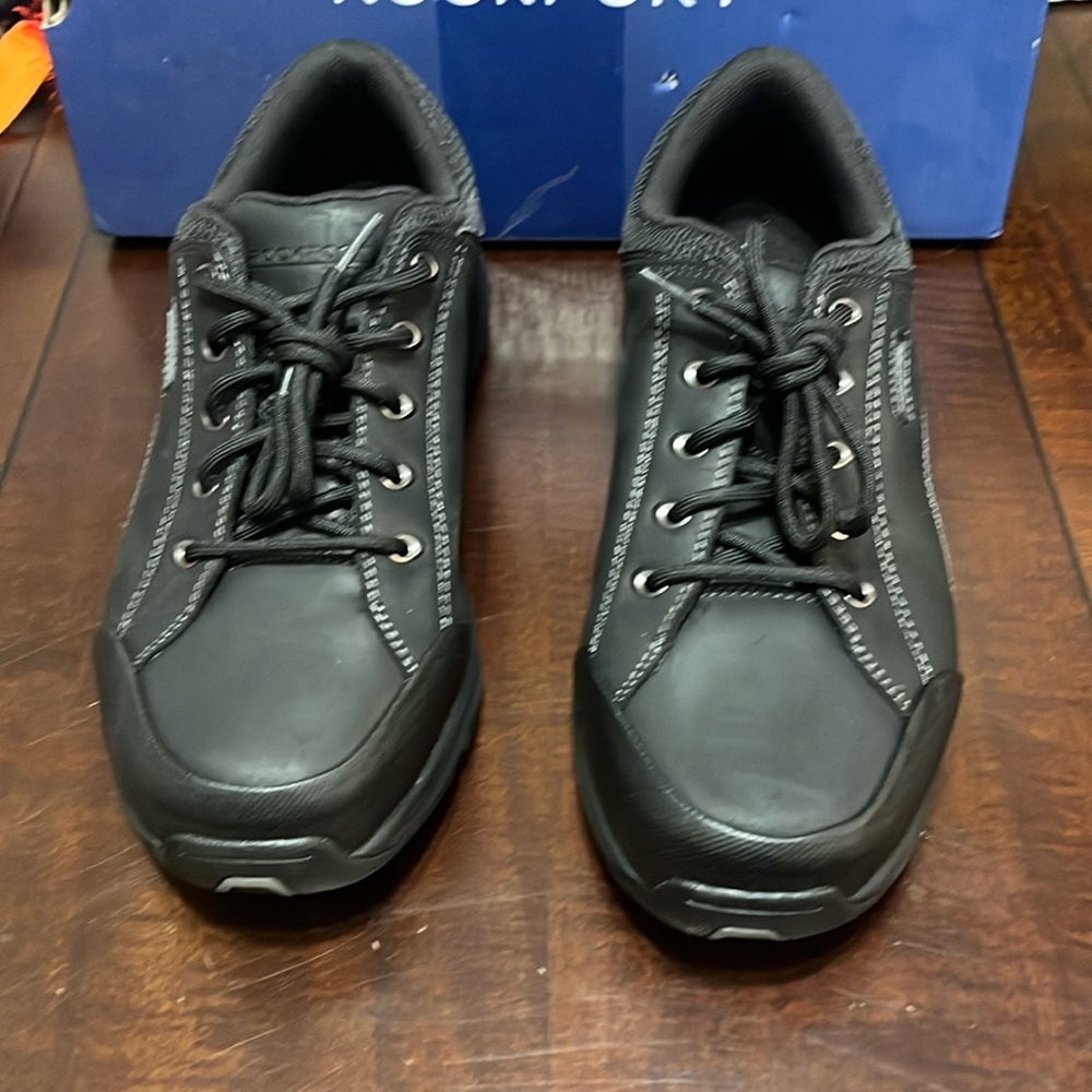 Rockport black leather walking shoes Chranson V74121 sz 11 W men’s NIB sneakers